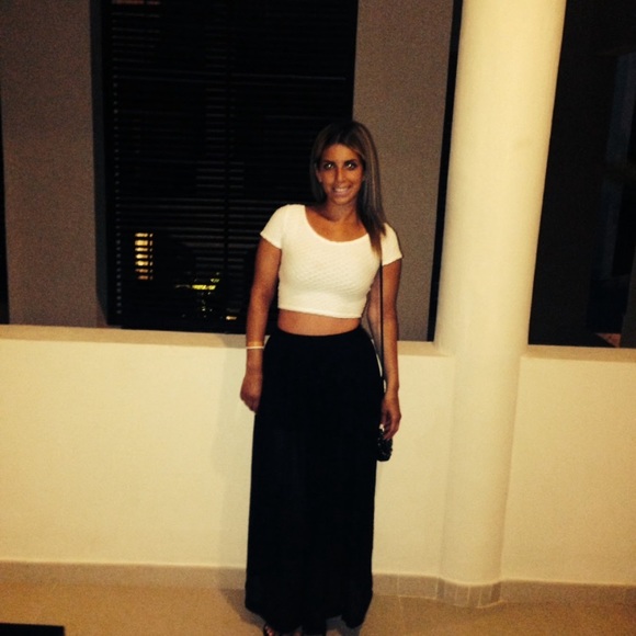 Black long mesh skirt - Picture 2 of 3